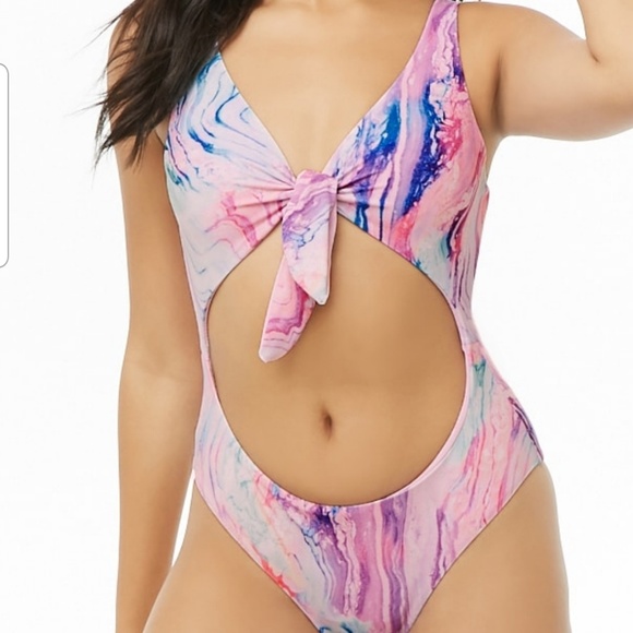 swimsuit - Picture 1 of 3